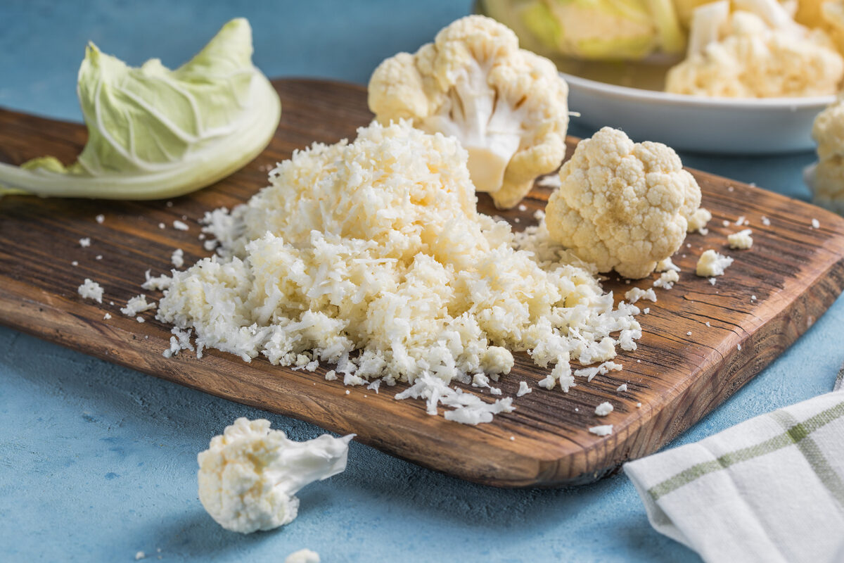 Arroz de coliflor al estilo chino "tres delicias" ¡100% vegano!